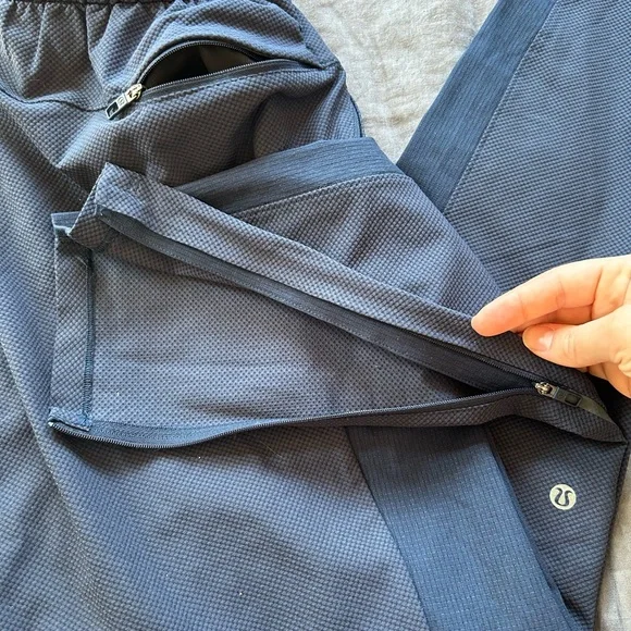 Lululemon “Utilitech” pant - Picture 7 of 7